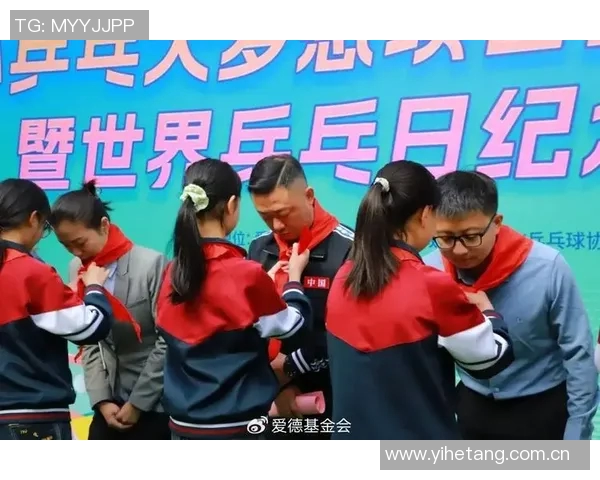 奥运冠军现身校园鼓励孩子坚持梦想